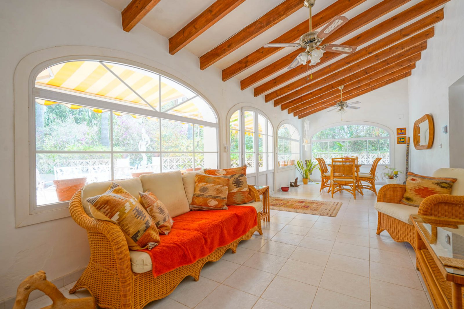 4396JAV Traditionelle Villa mit Gästehaus zu verkaufen in Jávea