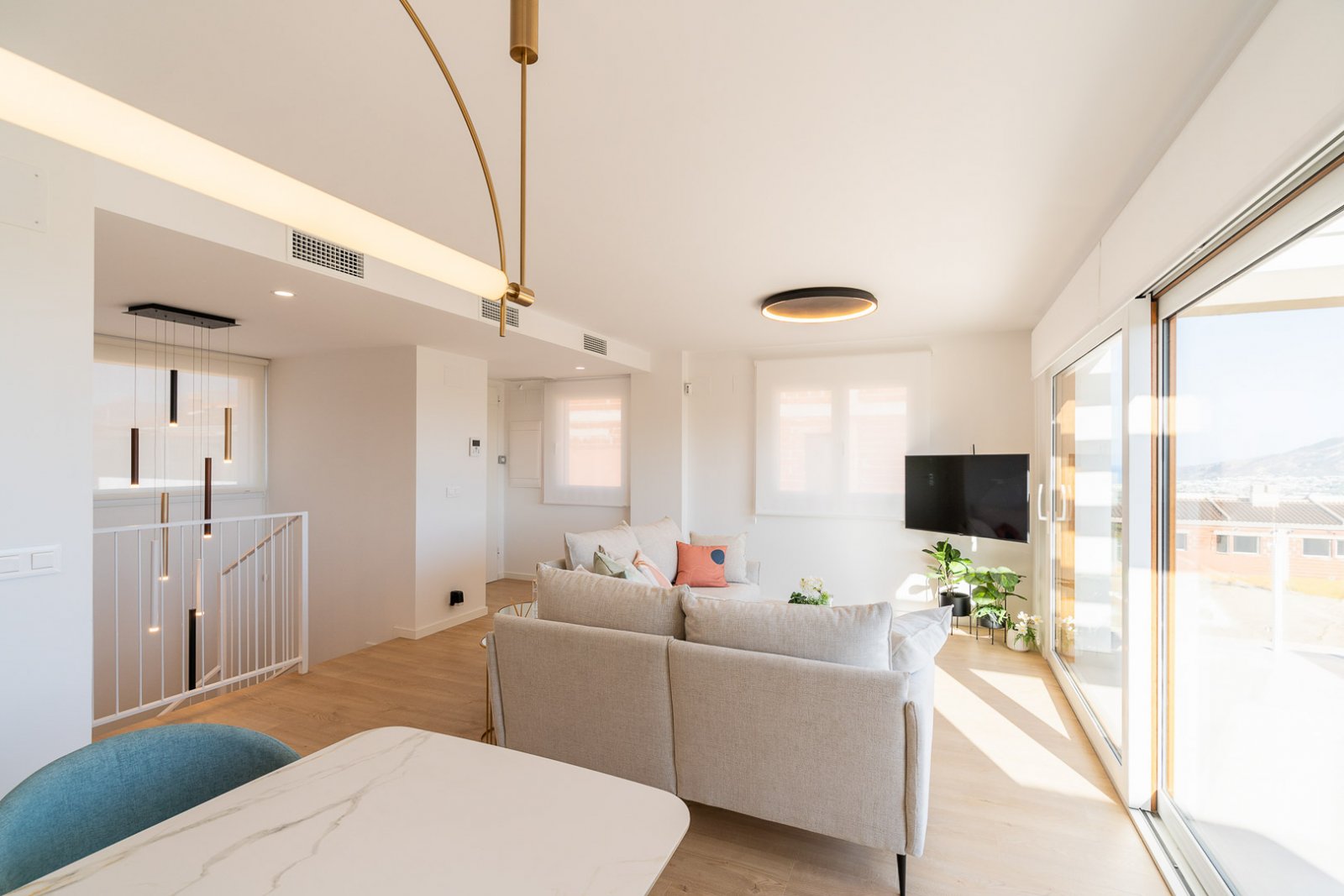 8237NUC Neubau-Doppelhaushälften mit Panoramablick auf das Meer zum Verkauf in La Nucía.