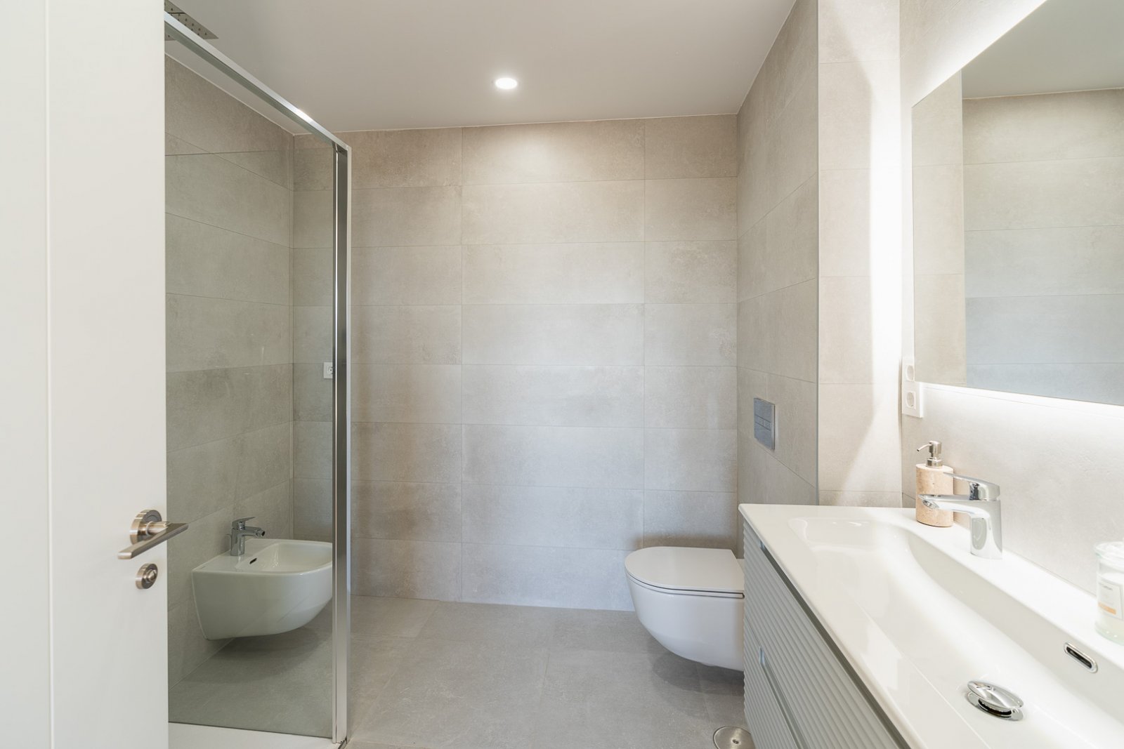 8237NUC Neubau-Doppelhaushälften mit Panoramablick auf das Meer zum Verkauf in La Nucía.