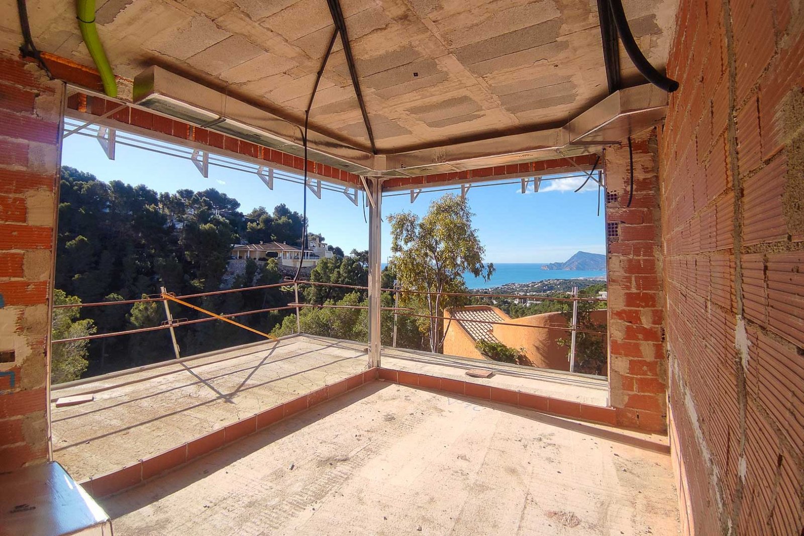 8263ALT Moderne Villa mit Meerblick im Bau zum Verkauf in Altea.