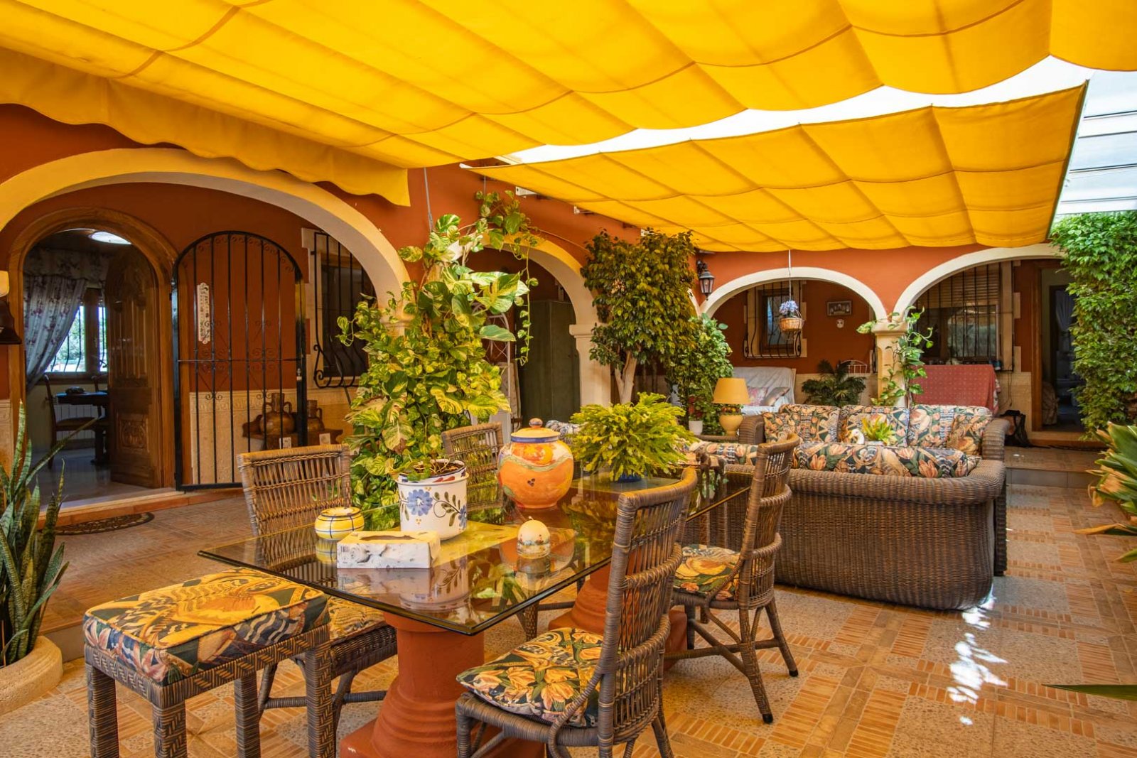 8291DEN Doppelhaushälfte zum Verkauf in La Pedrera, Dénia, nur einen Steinwurf vom Zentrum entfernt.