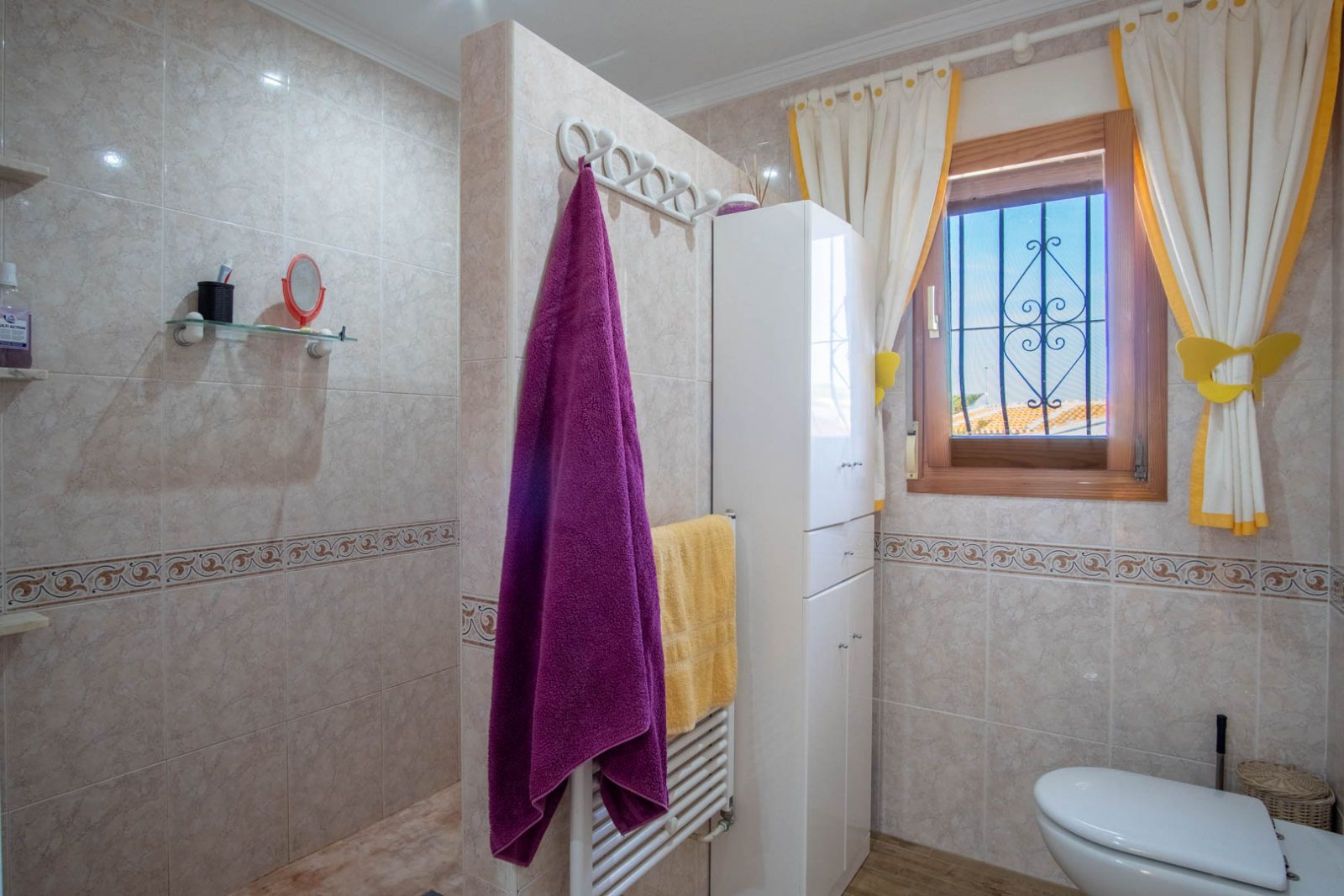 8291DEN Doppelhaushälfte zum Verkauf in La Pedrera, Dénia, nur einen Steinwurf vom Zentrum entfernt.