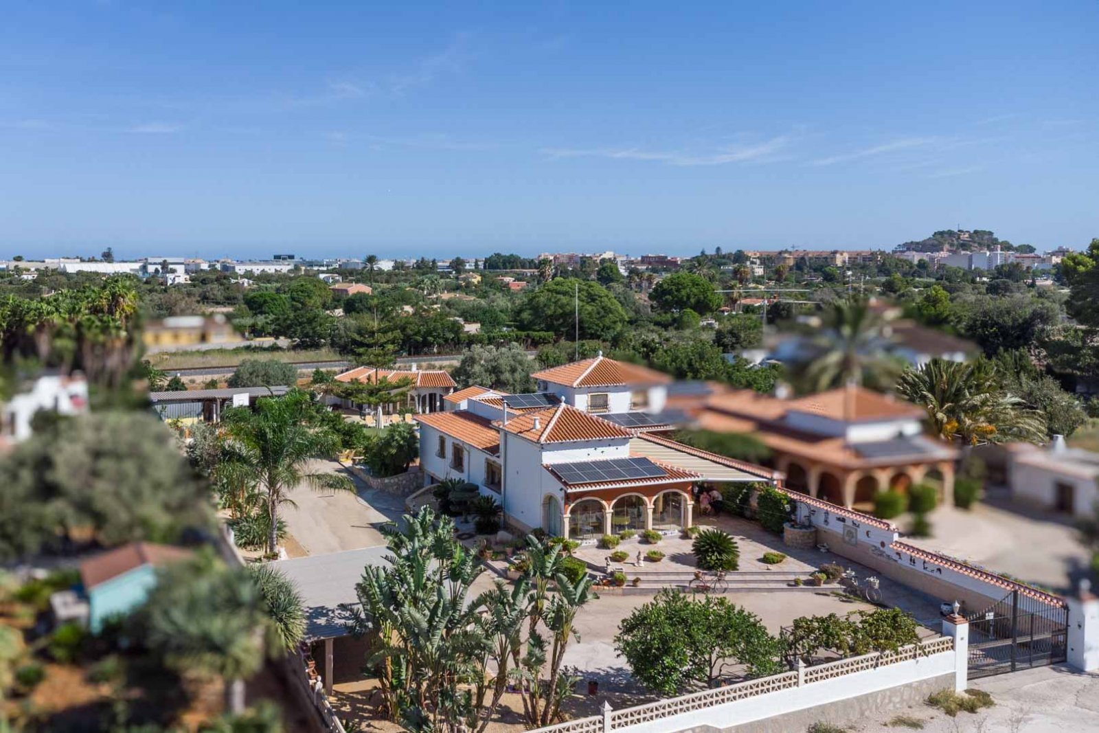 8291DEN Doppelhaushälfte zum Verkauf in La Pedrera, Dénia, nur einen Steinwurf vom Zentrum entfernt.