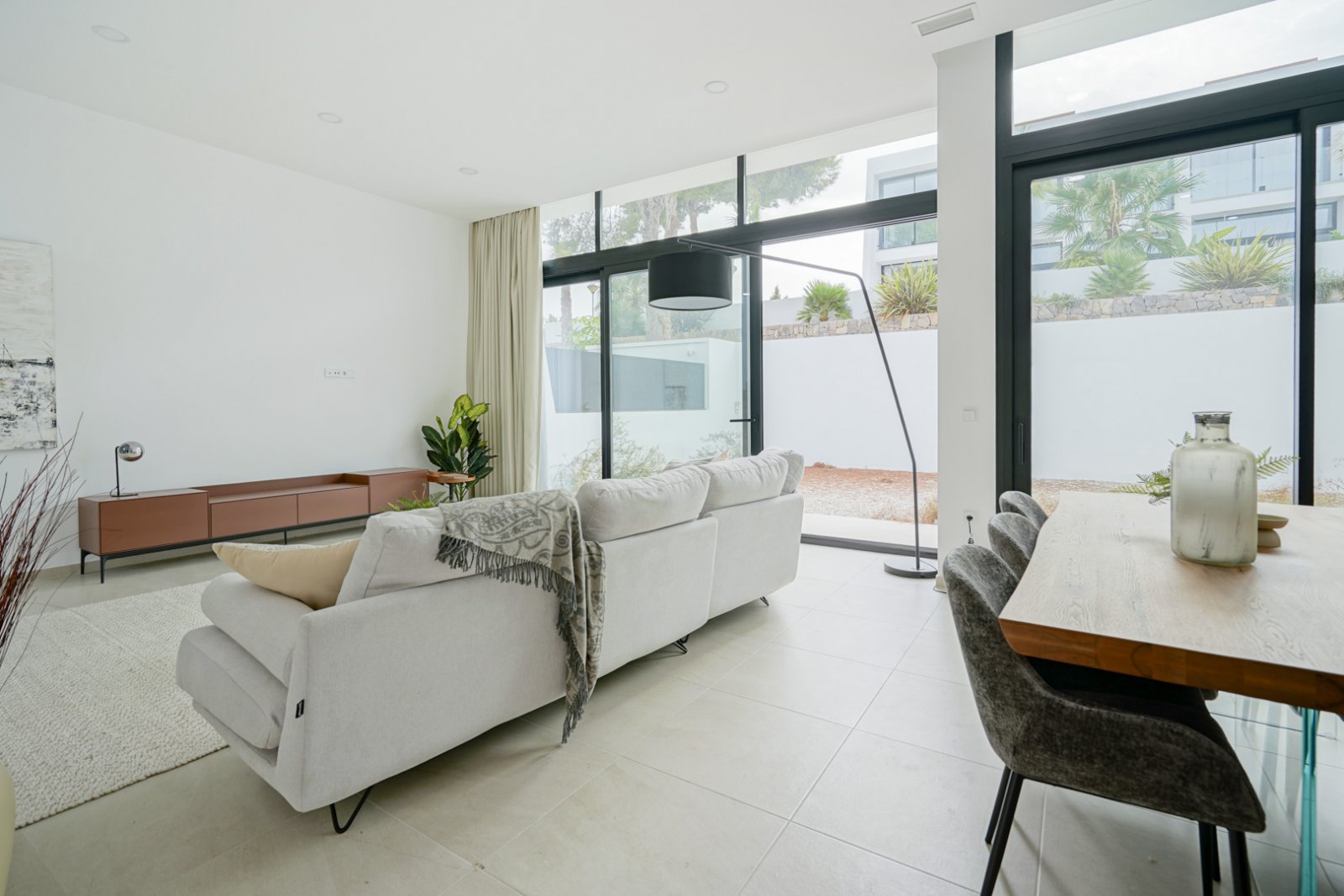 4568CAL Moderne Neubau-Doppelhaushälfte zum Verkauf in Calpe