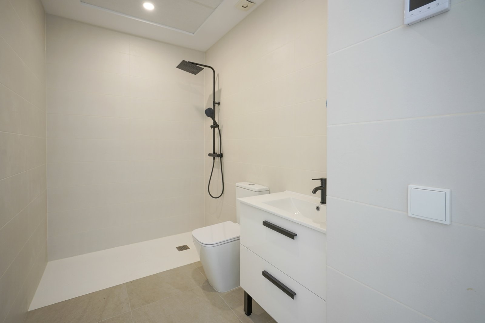 4568CAL Moderne Neubau-Doppelhaushälfte zum Verkauf in Calpe