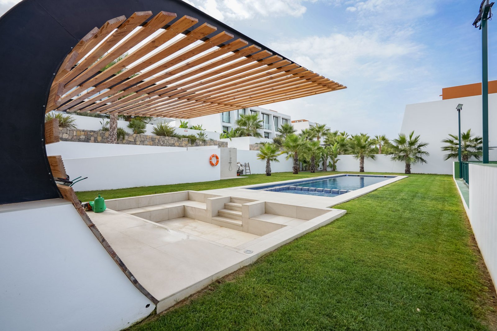 4568CAL Moderne Neubau-Doppelhaushälfte zum Verkauf in Calpe