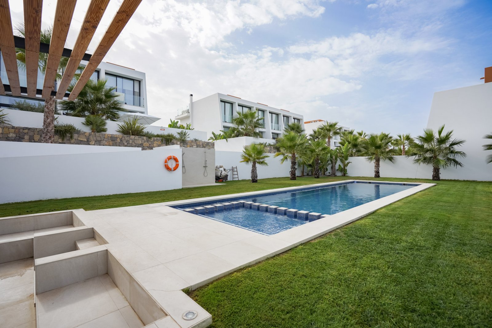 4568CAL Moderne Neubau-Doppelhaushälfte zum Verkauf in Calpe