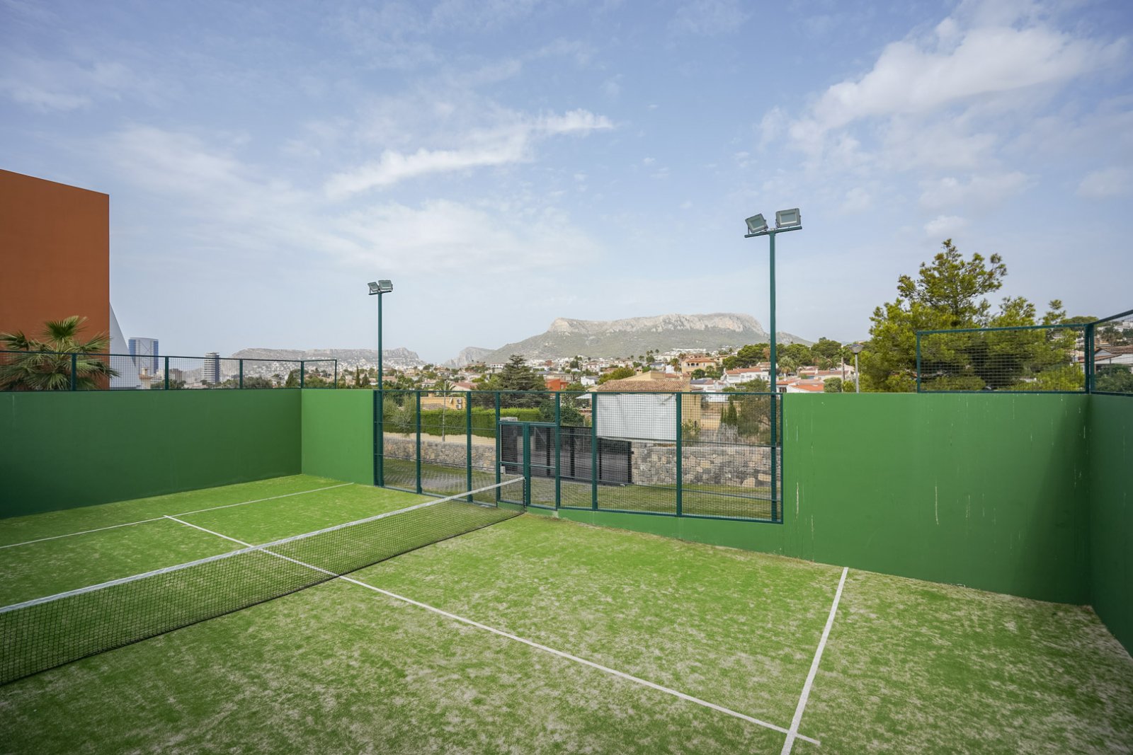 4568CAL Moderne Neubau-Doppelhaushälfte zum Verkauf in Calpe