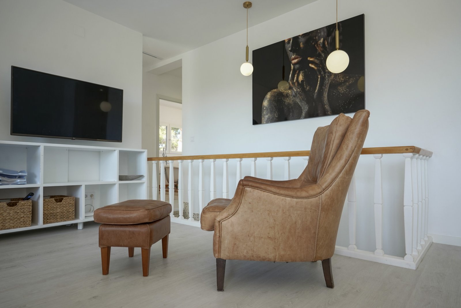 C3XY4574CAL Renovierte Villa mit 5 Schlafzimmern zu verkaufen, 500 m vom Strand und Zentrum von Calpe entfernt