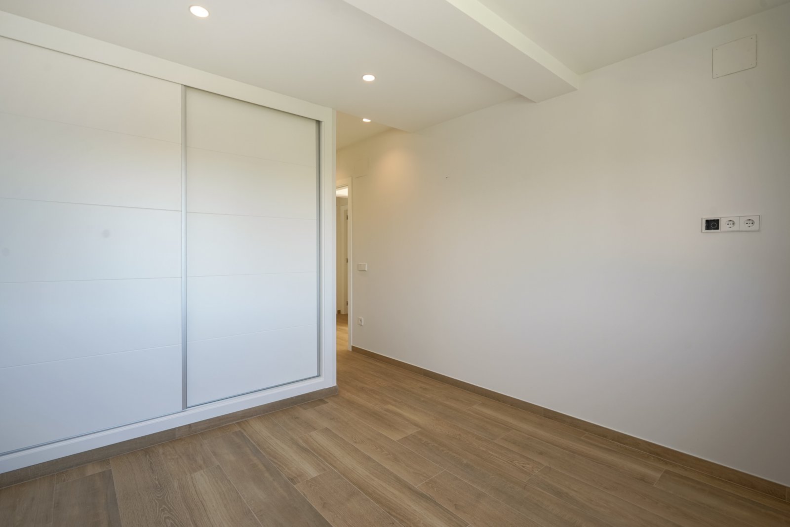 C4XY4581BEN Moderne Villa zum Verkauf in La Fustera Benissa