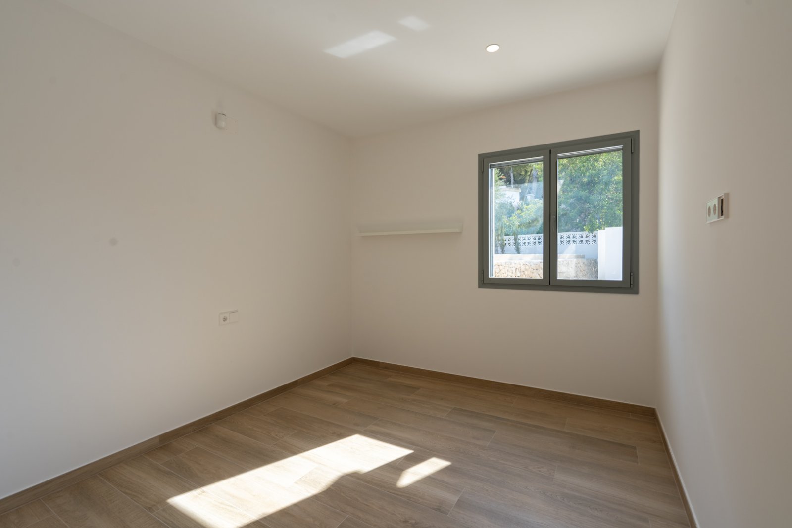 C4XY4581BEN Moderne Villa zum Verkauf in La Fustera Benissa