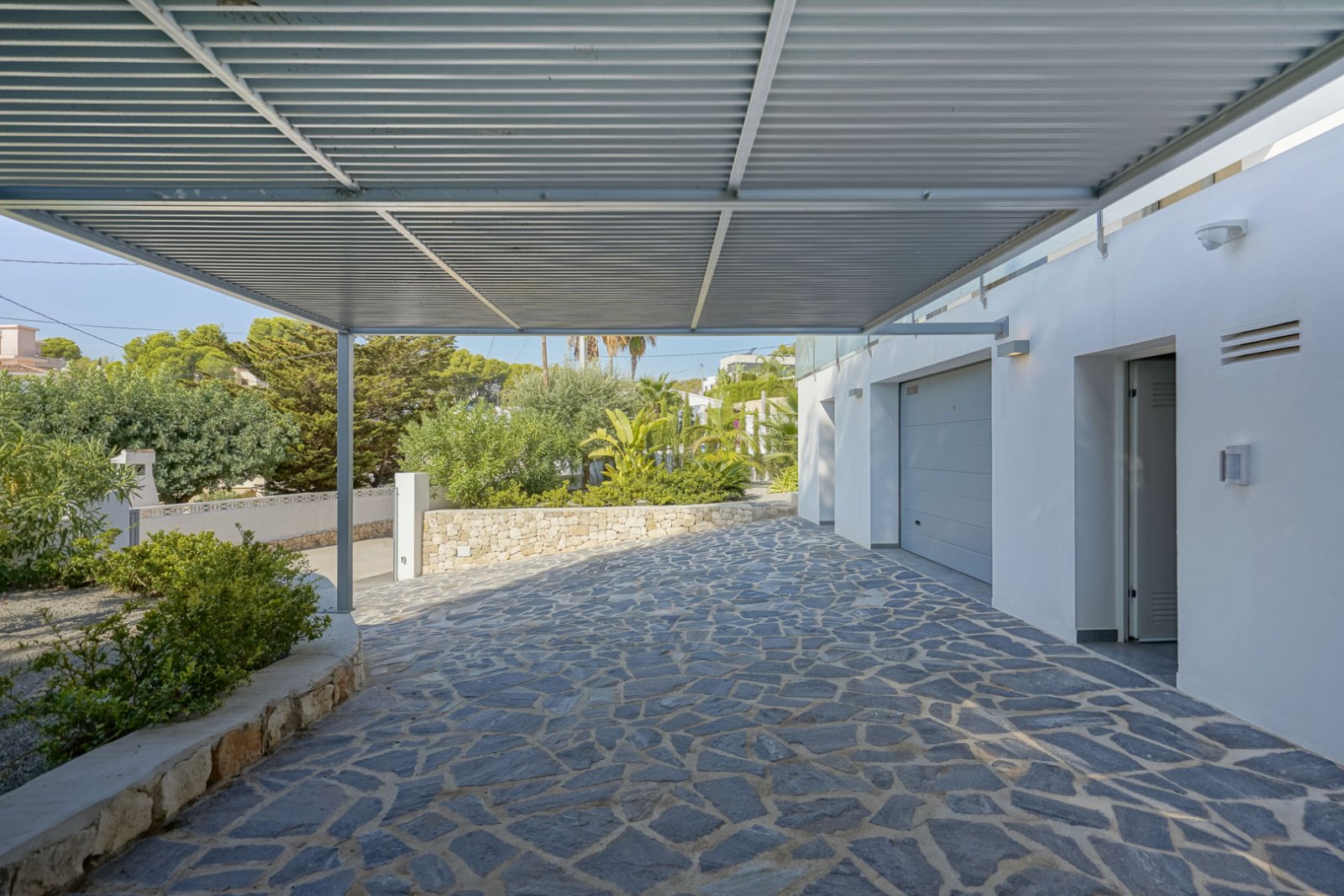 C4XY4581BEN Moderne Villa zum Verkauf in La Fustera Benissa