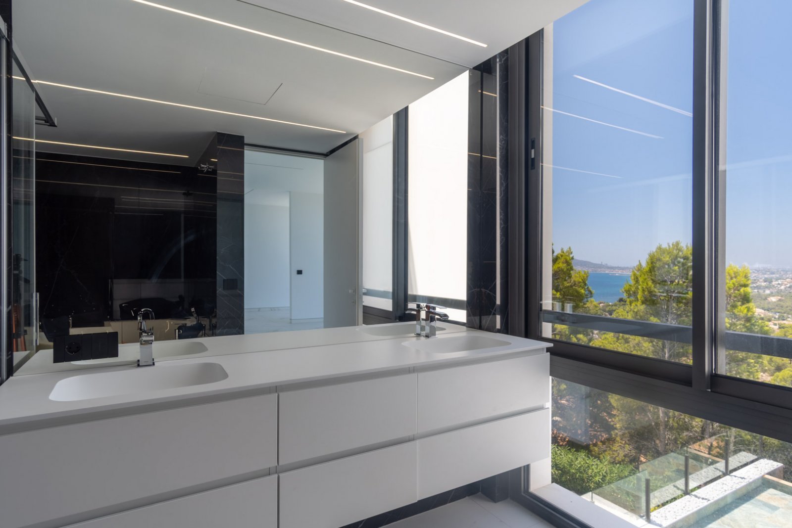 8283ALT Moderne Villa mit Panoramablick auf das Meer in Altea Hills zu verkaufen.