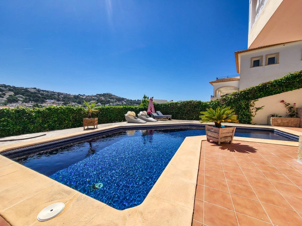 6440MOR Traditionelle spanische Villa zum Verkauf in Moraira
