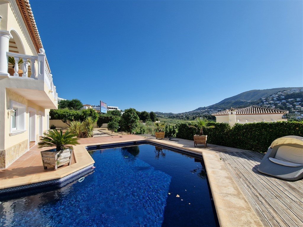 6440MOR Traditionelle spanische Villa zum Verkauf in Moraira