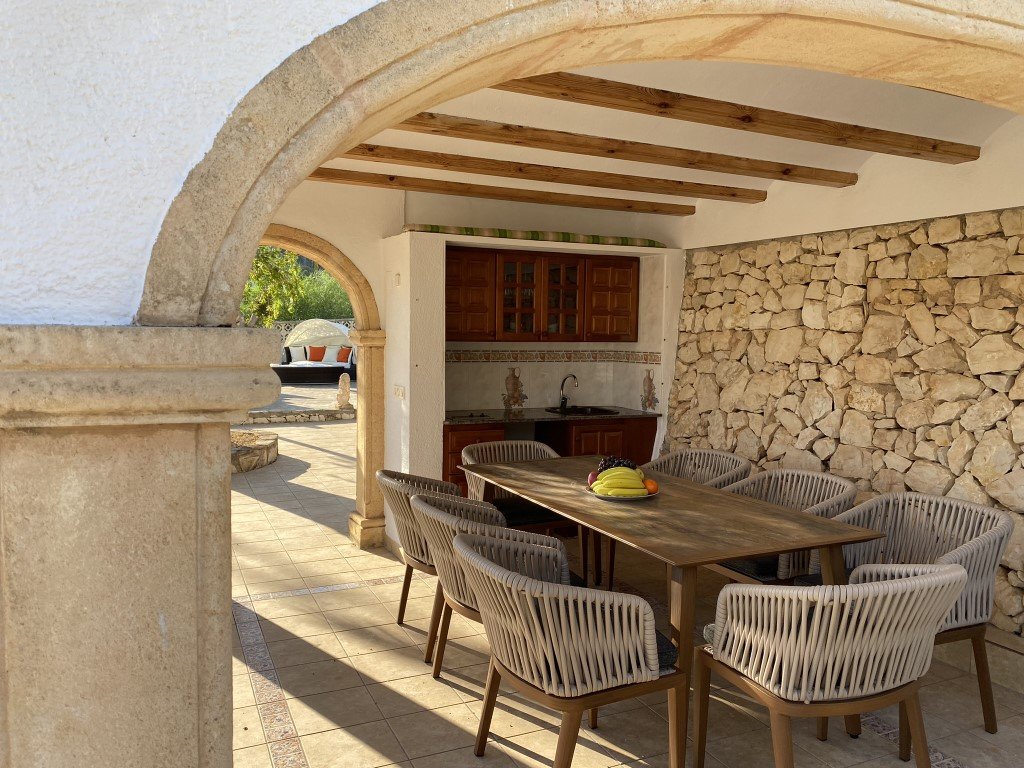 C3XY6446BEN Geräumige traditionelle spanische Villa mit Meerblick zum Verkauf in Benissa