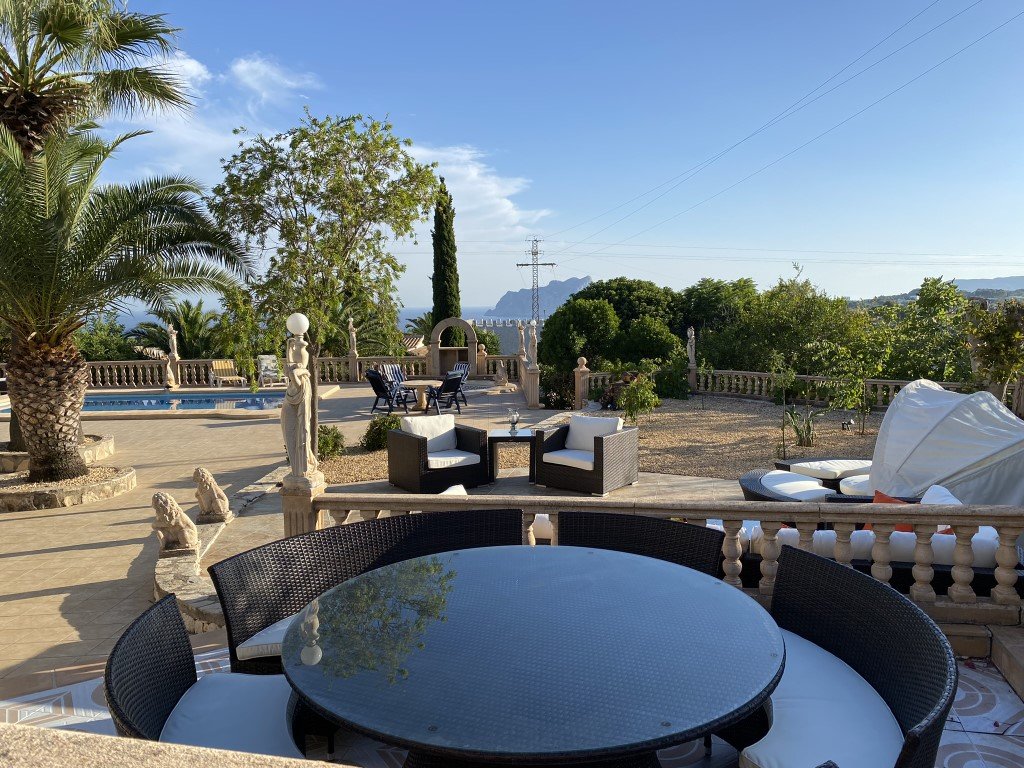 C3XY6446BEN Geräumige traditionelle spanische Villa mit Meerblick zum Verkauf in Benissa