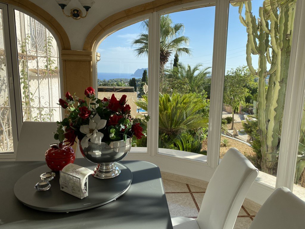 C3XY6446BEN Geräumige traditionelle spanische Villa mit Meerblick zum Verkauf in Benissa