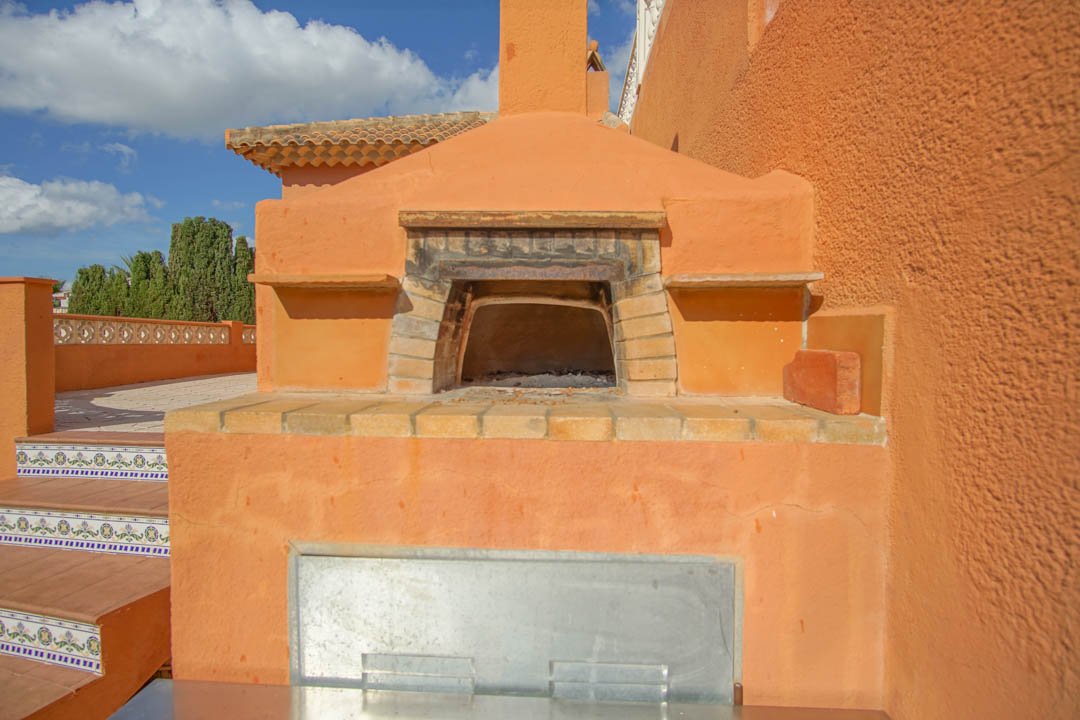 7016CAL Traditionelles Einfamilienhaus zum Verkauf in Calpe