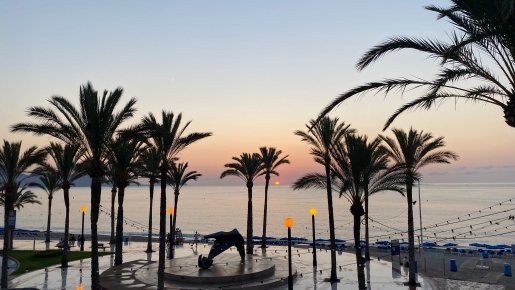 7030ALF Neue architektonische Villa im Kolonialstil zu verkaufen in Alfaz del Pi Alicante