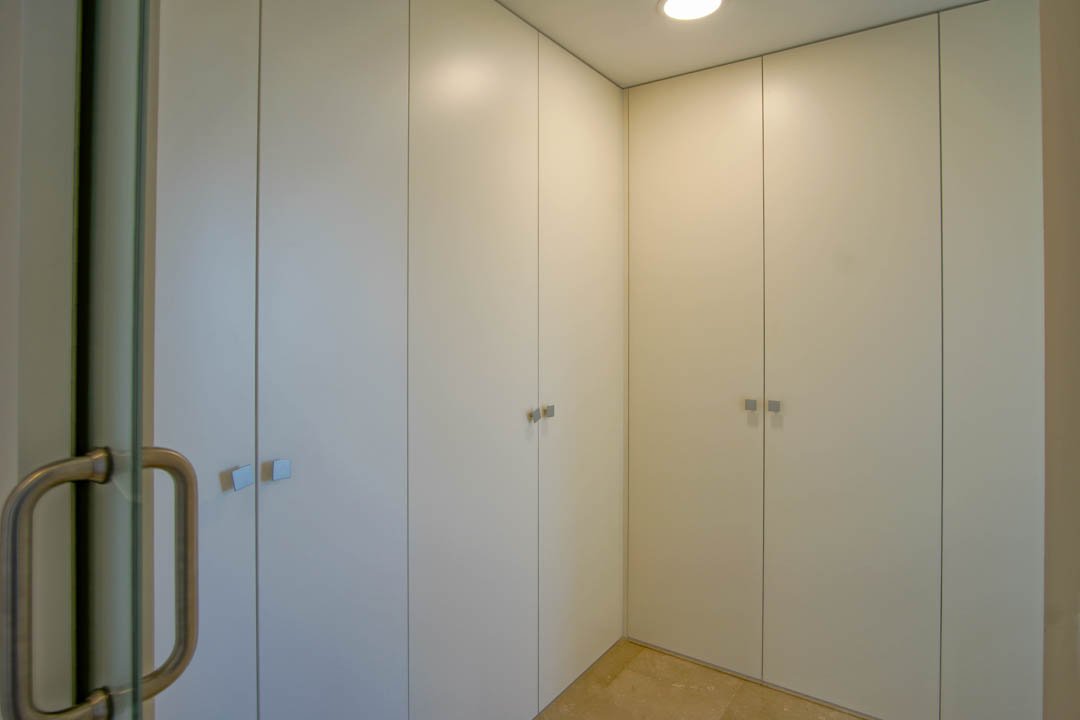 7030ALF Neue architektonische Villa im Kolonialstil zu verkaufen in Alfaz del Pi Alicante