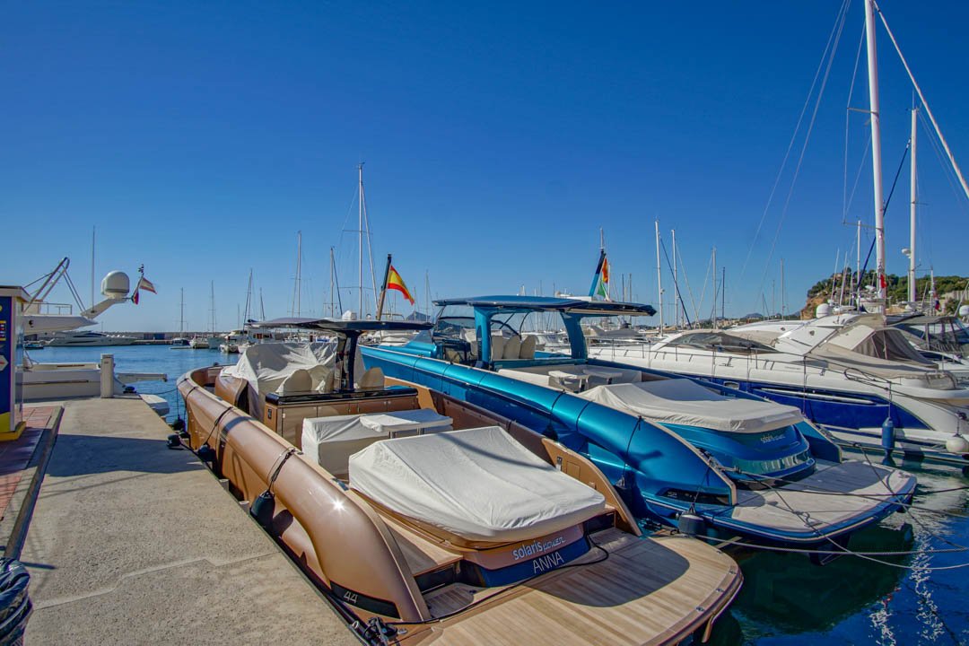 7056ALT Moderne Villa mit Berg- und Meerblick in Altea Hills zu verkaufen