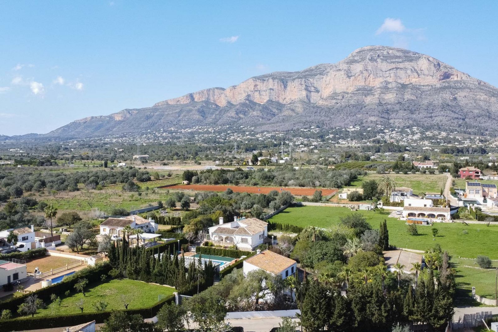 4396JAV Traditionelle Villa mit Gästehaus zu verkaufen in Jávea