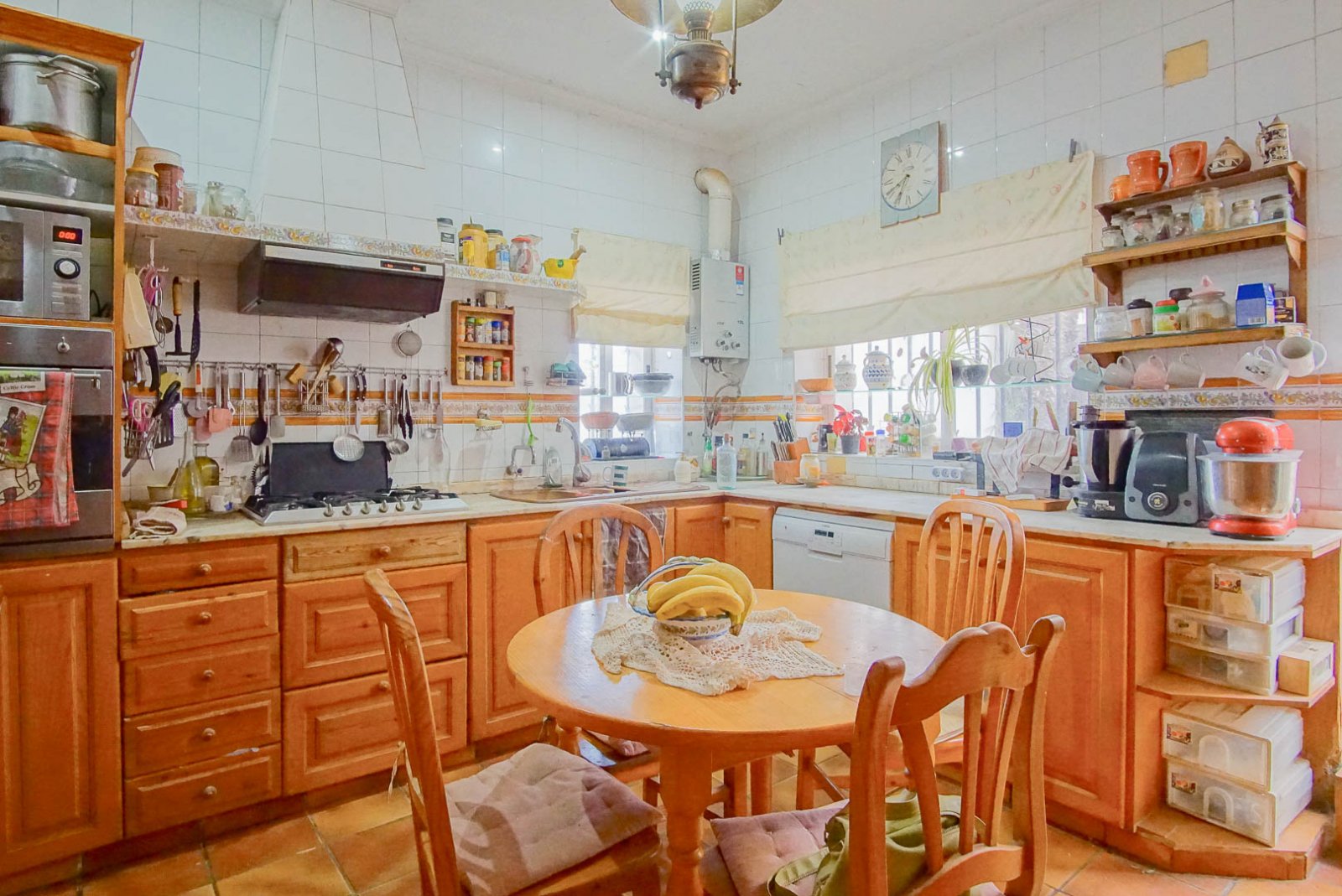 8234DEN Rustikale Villa mit unabhängigen Wohnungen zum Verkauf in Denia, mit Blick auf das Meer, die Berge und die Burg.