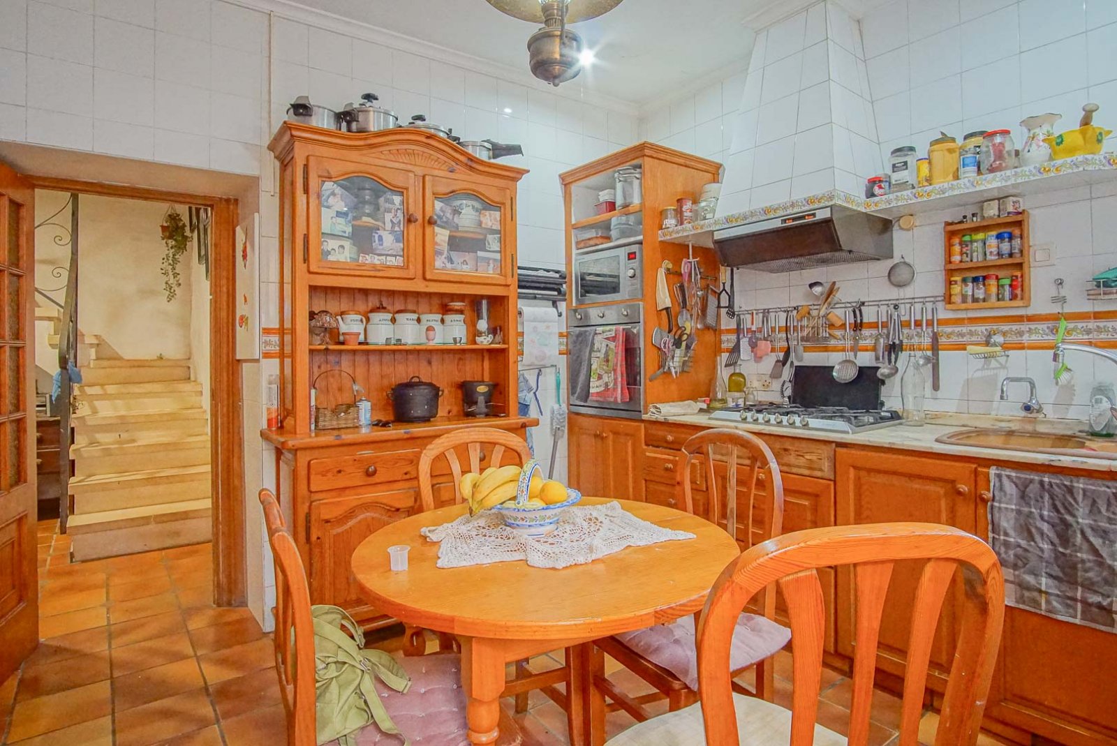 8234DEN Rustikale Villa mit unabhängigen Wohnungen zum Verkauf in Denia, mit Blick auf das Meer, die Berge und die Burg.