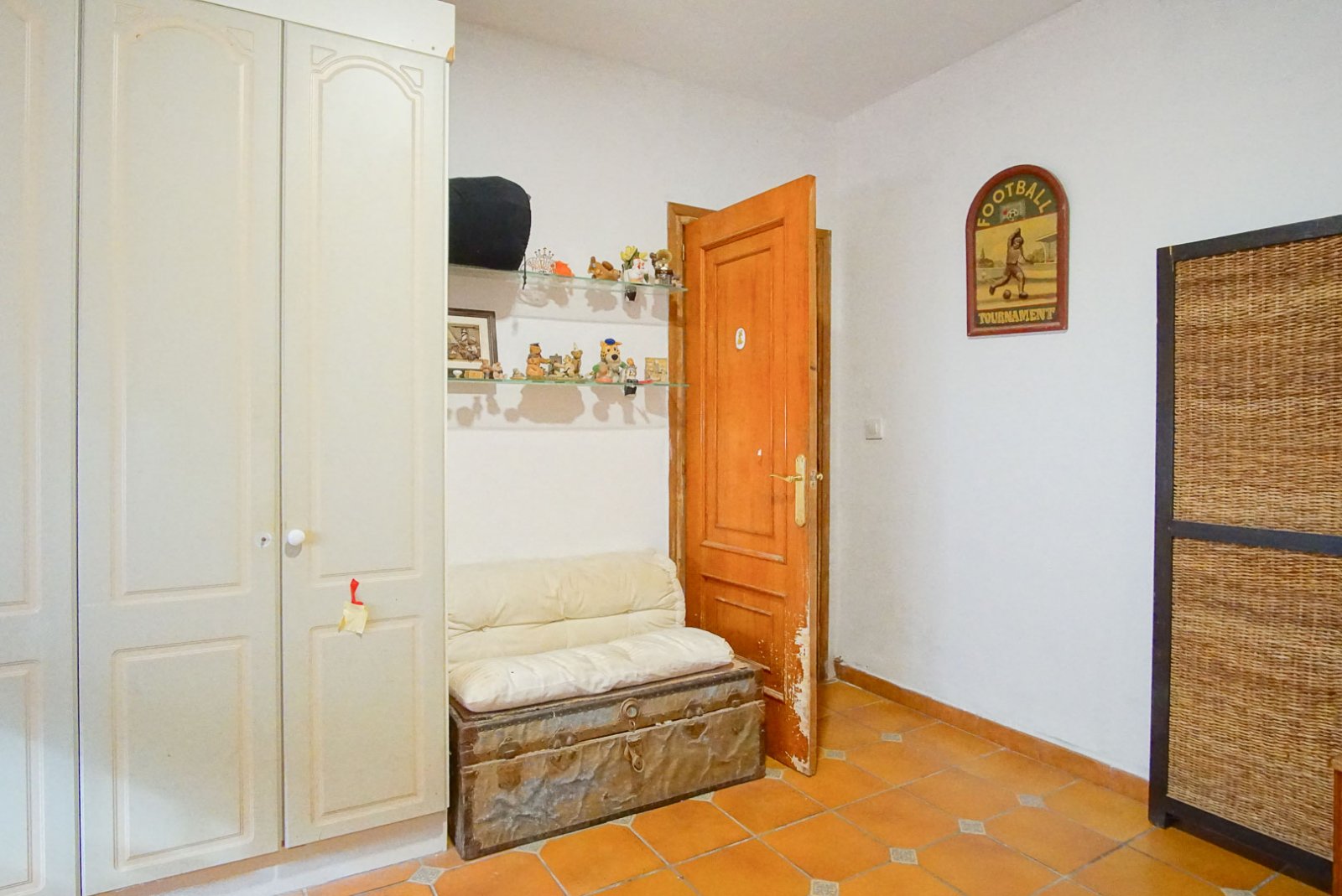 8234DEN Rustikale Villa mit unabhängigen Wohnungen zum Verkauf in Denia, mit Blick auf das Meer, die Berge und die Burg.