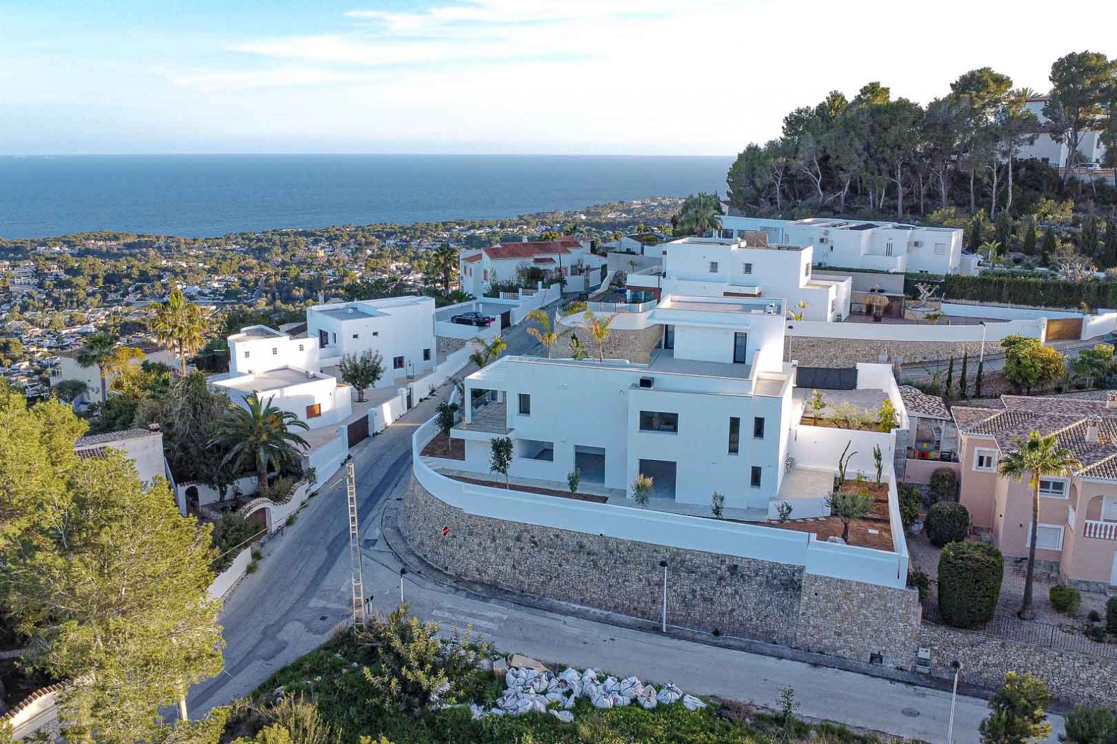 8248MOR Moderne Neubauvilla mit Panoramablick auf das Meer und großer Terrasse, zum Verkauf in Moraira.