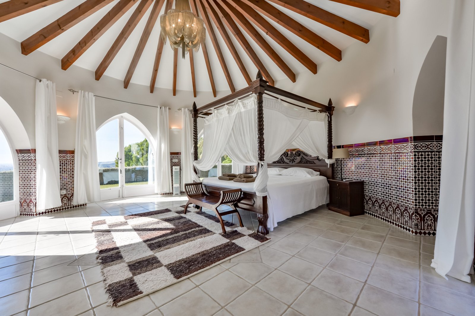 4495ALT Luxuriöse Villa mit Meerblick und geräumigem Gästehaus zum Verkauf in Sierra de Altea4495ALT Luxueuze villa met zeezicht en ruim gastenverblij