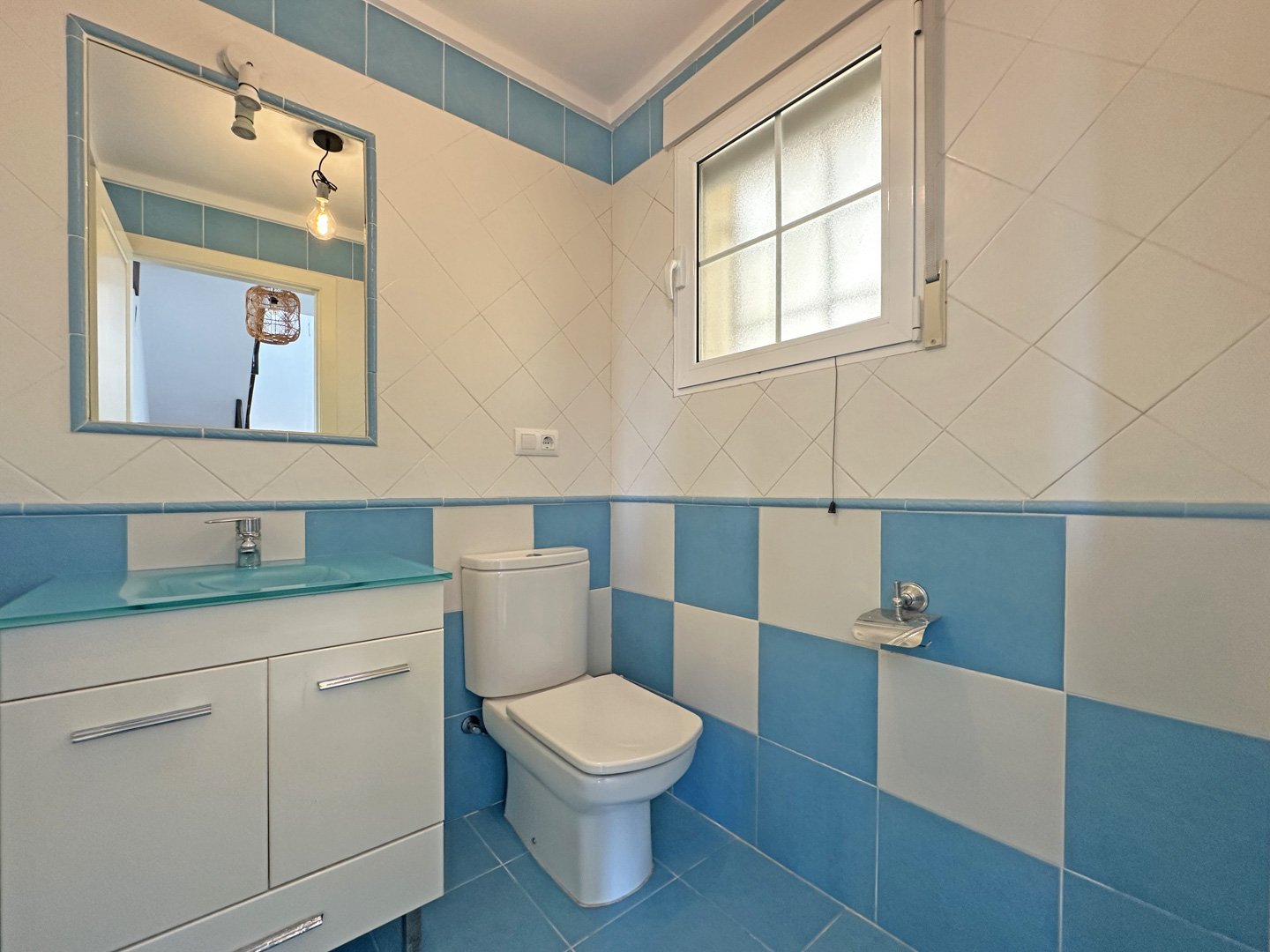 C4XY4536JAL Renovierte Villa zum Verkauf mit Panoramablick auf das Tal im Valle del Paraíso