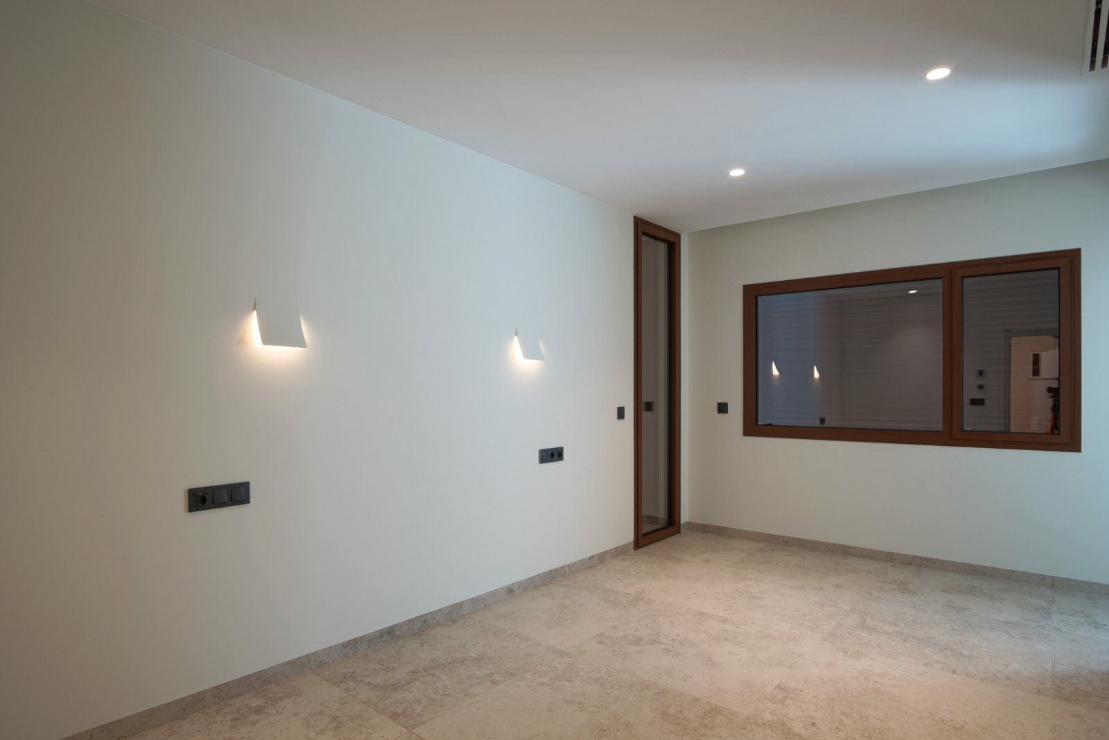 8280BEN Moderne Villa mit teilweisem Meerblick zum Verkauf in Benissa.