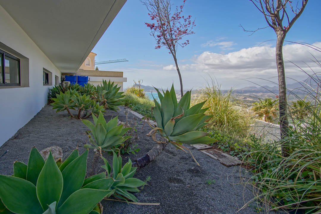 7056ALT Moderne Villa mit Berg- und Meerblick in Altea Hills zu verkaufen