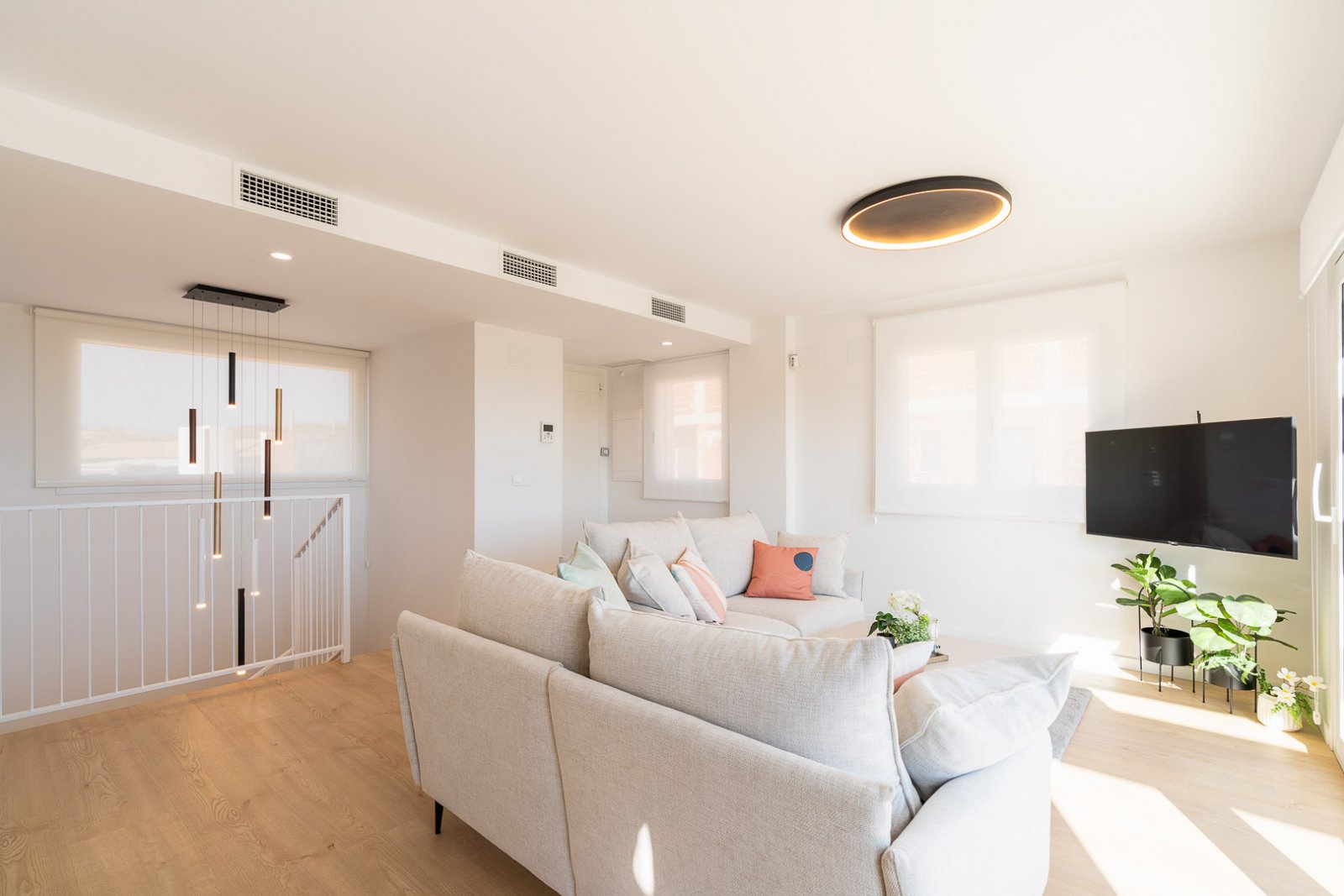 8237NUC Neubau-Doppelhaushälften mit Panoramablick auf das Meer zum Verkauf in La Nucía.