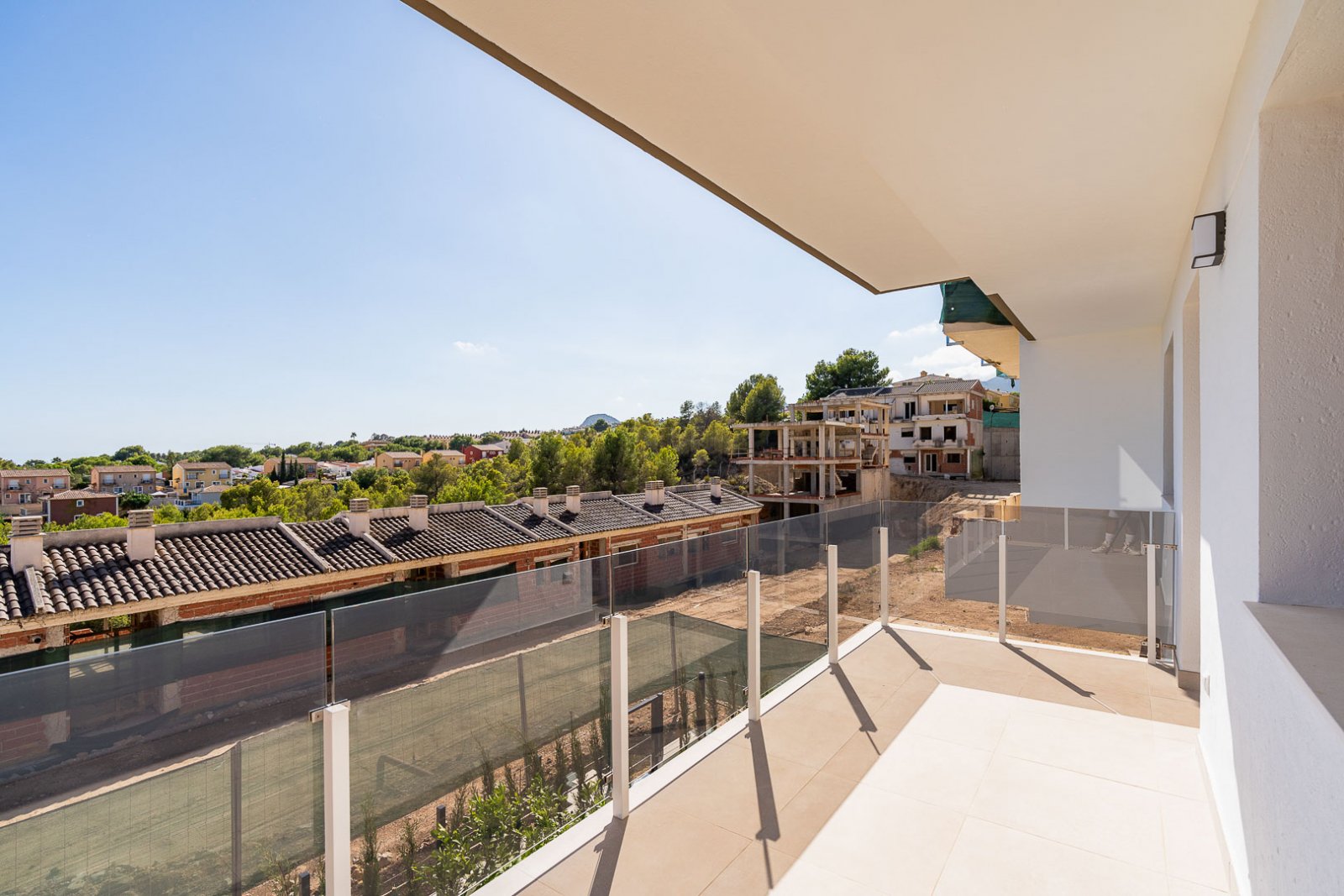 8237NUC Neubau-Doppelhaushälften mit Panoramablick auf das Meer zum Verkauf in La Nucía.