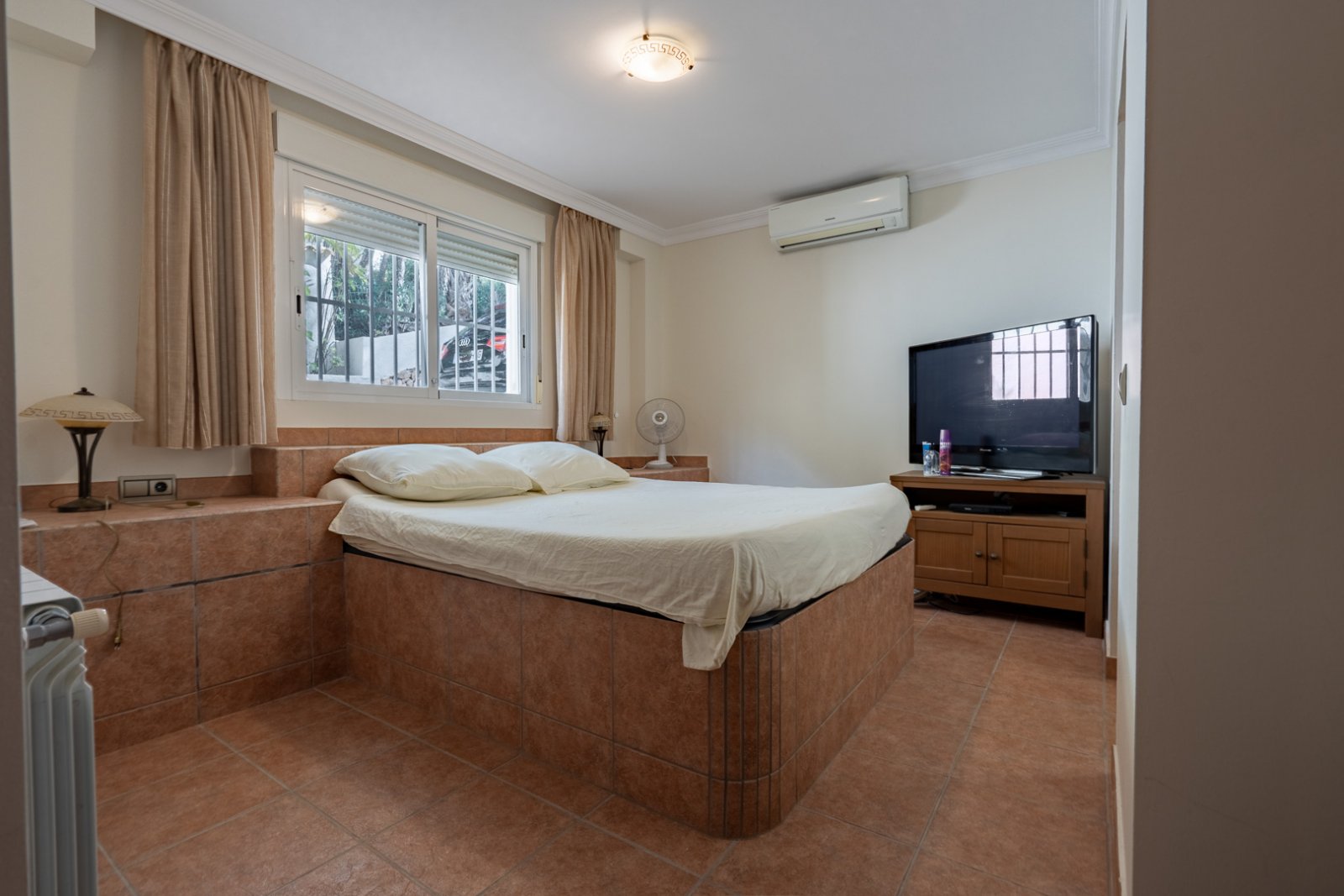 C3XY4484ALT Schöne traditionelle Villa in Alhama Springs, Altea