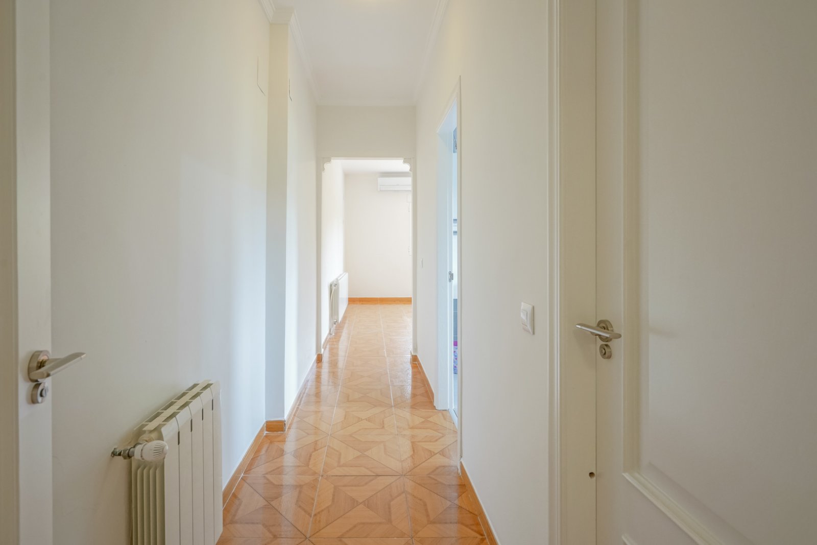 4523GAT Geräumige Villa auf großem Grundstück zum Verkauf in Gata de Gorgos