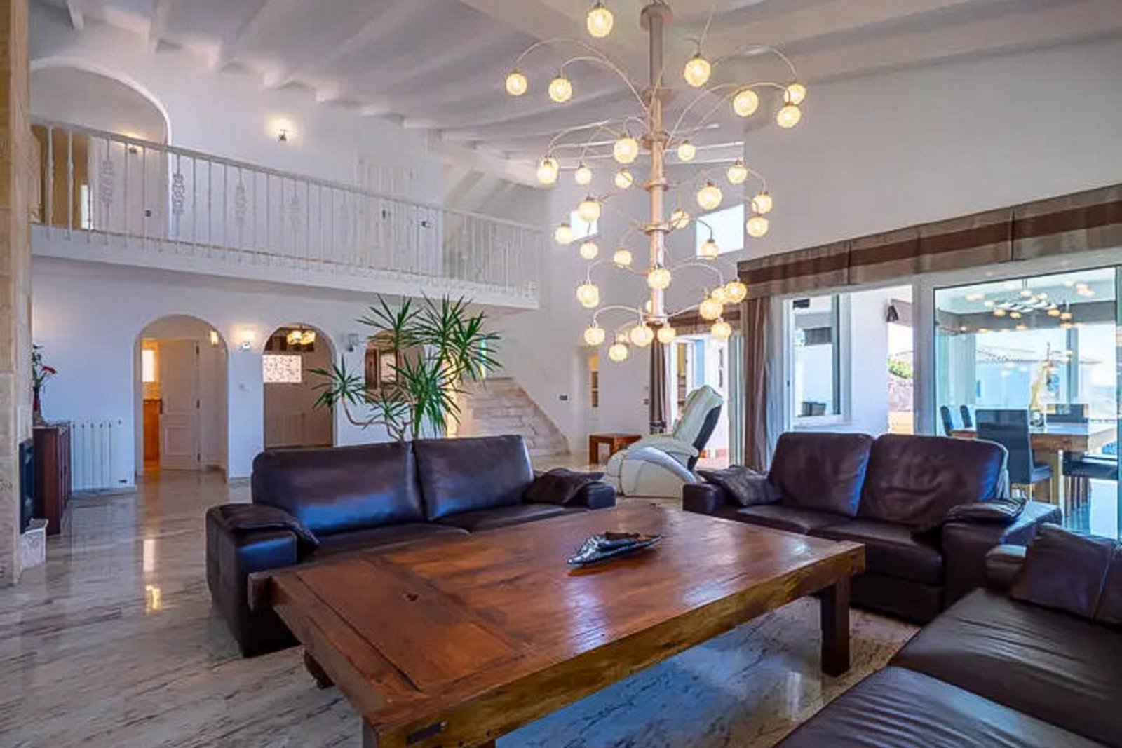 9001MOR Villa mit Pool und Meerblick in Moraira zu verkaufen.