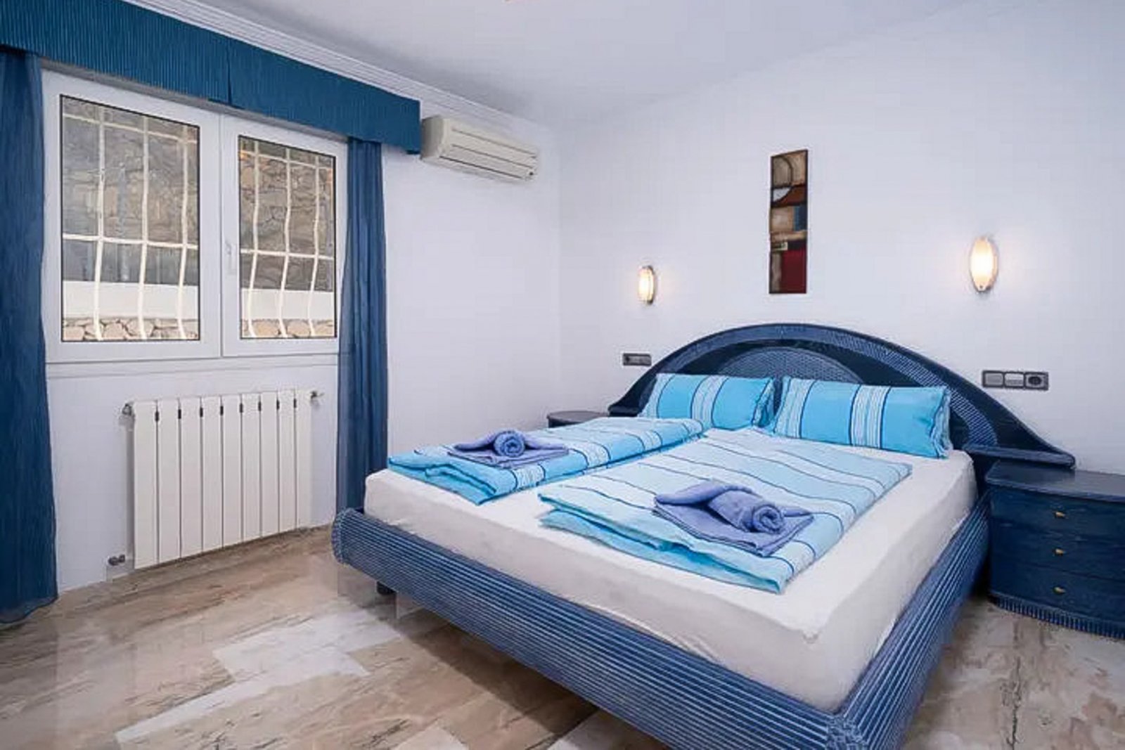 9001MOR Villa mit Pool und Meerblick in Moraira zu verkaufen.