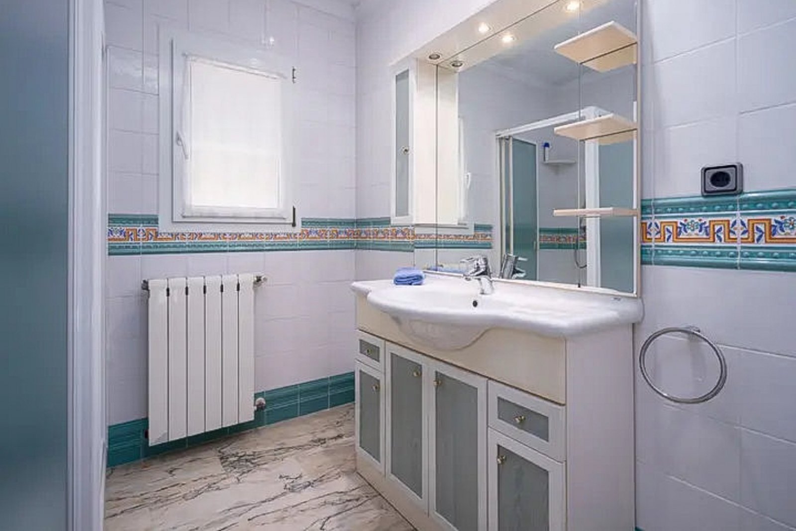 9001MOR Villa mit Pool und Meerblick in Moraira zu verkaufen.