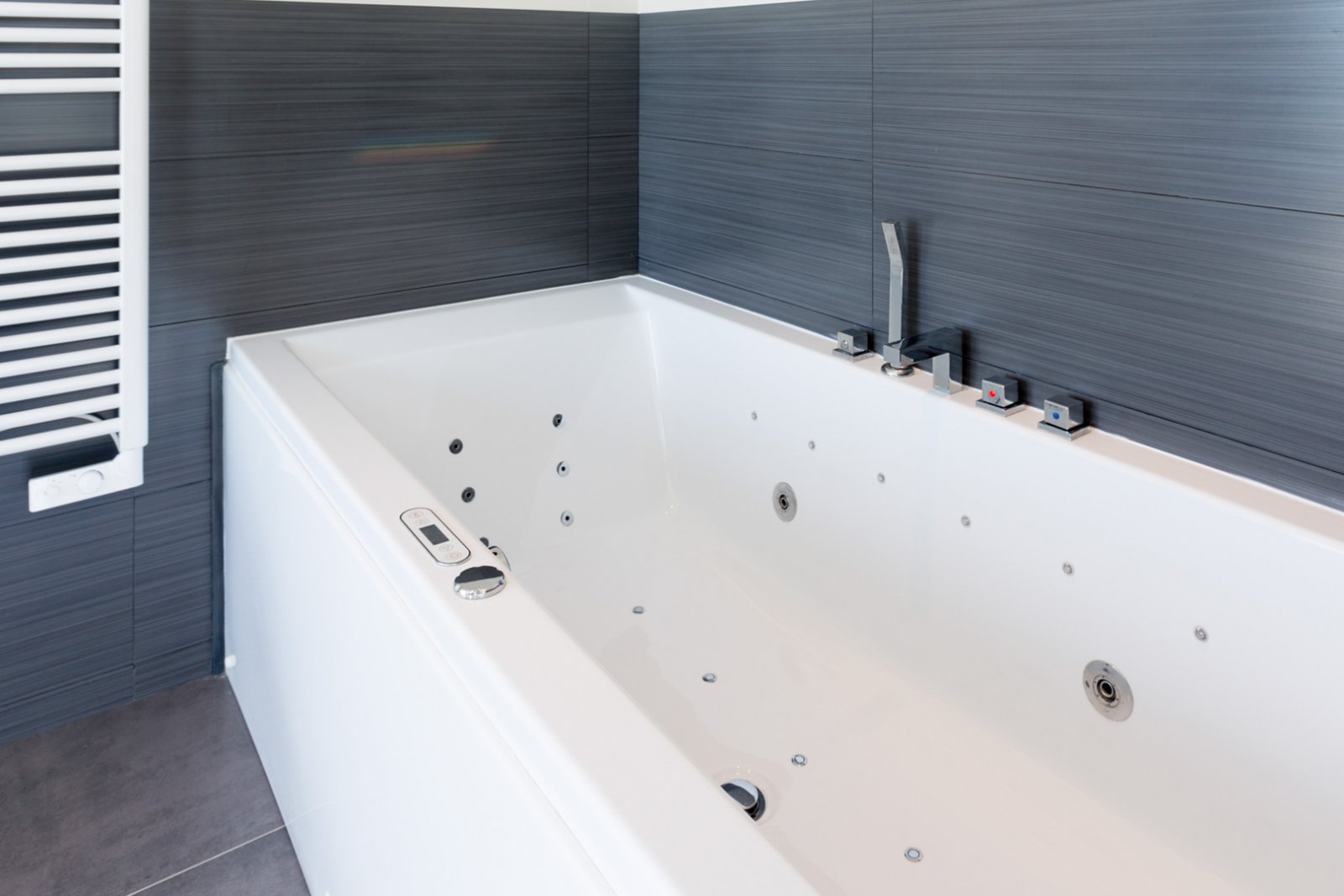 9002MOR Moderne Villa mit Panoramablick auf das Meer in Moraira zu verkaufen.