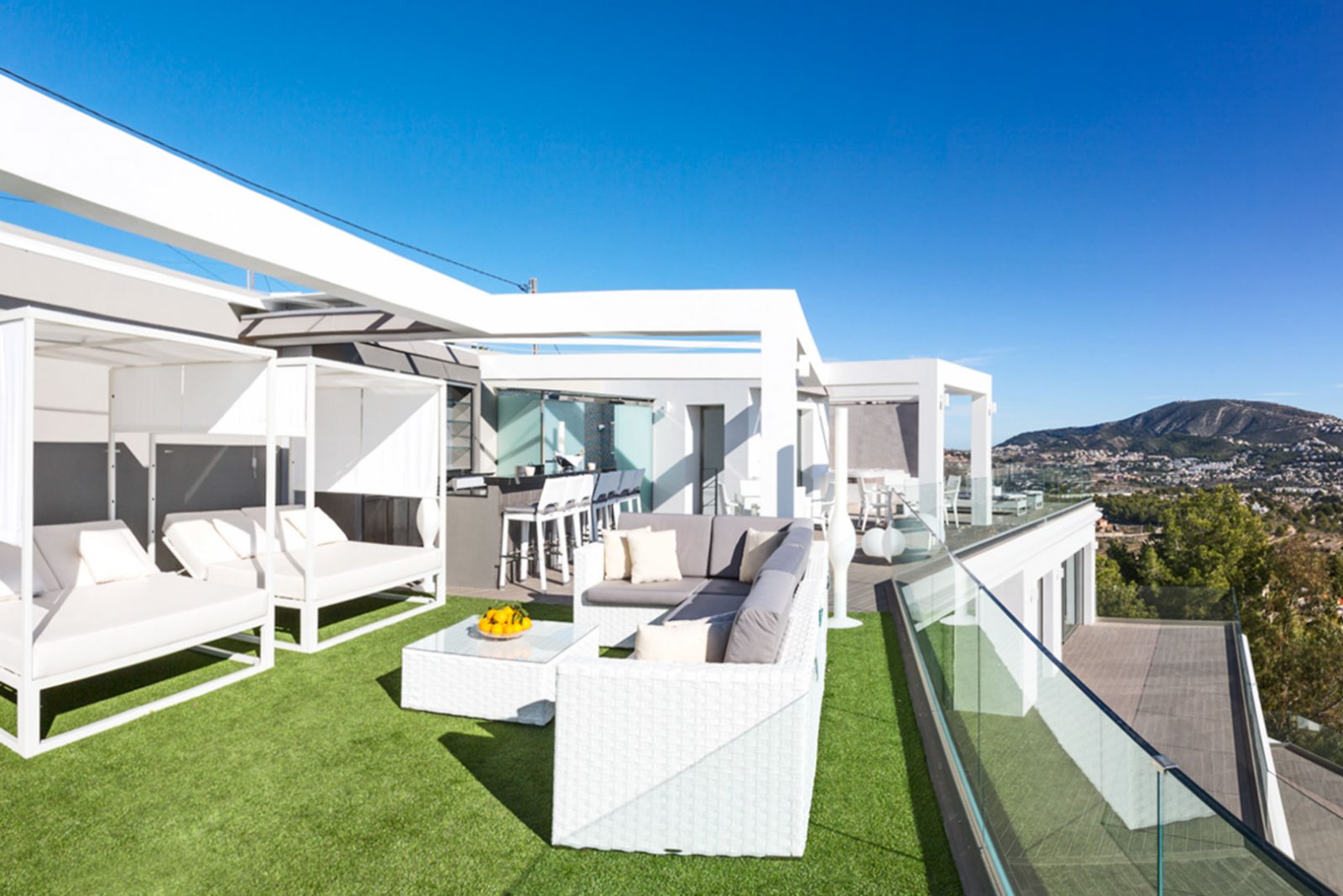 9002MOR Moderne Villa mit Panoramablick auf das Meer in Moraira zu verkaufen.