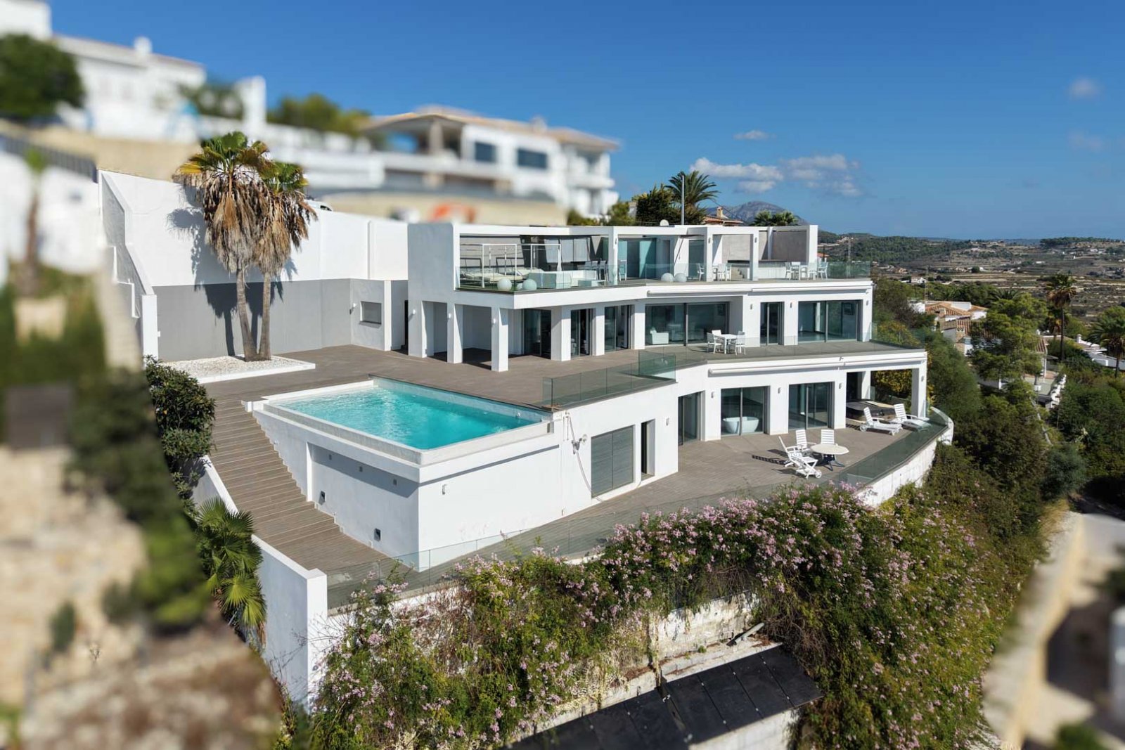 9002MOR Moderne Villa mit Panoramablick auf das Meer in Moraira zu verkaufen.