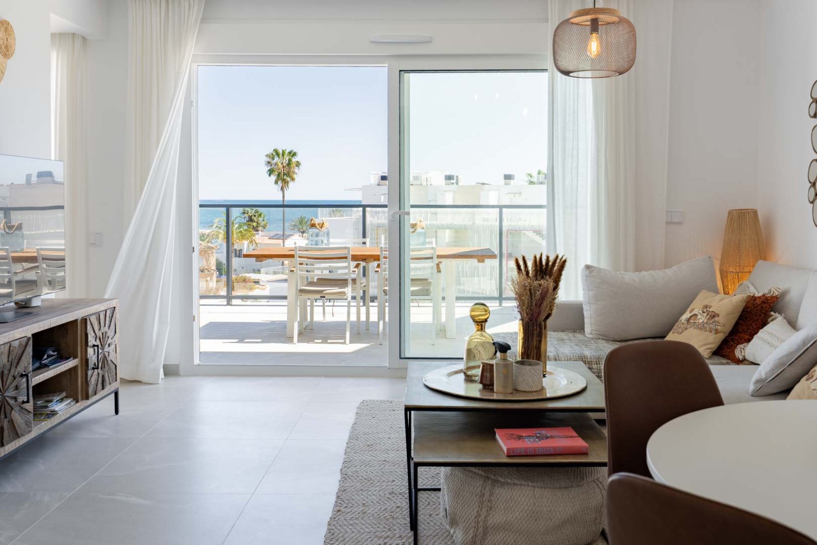 4502DEN Fantastisches modernes Penthouse direkt am Strand zu verkaufen in Denia