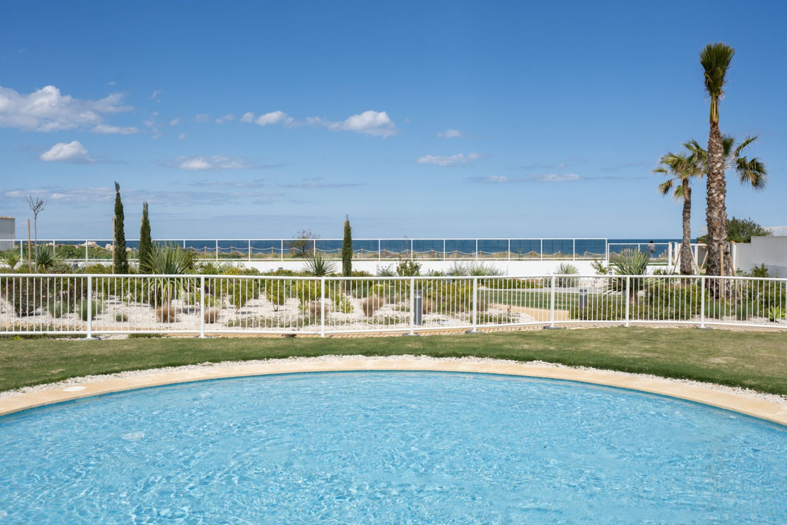 4502DEN Fantastisches modernes Penthouse direkt am Strand zu verkaufen in Denia