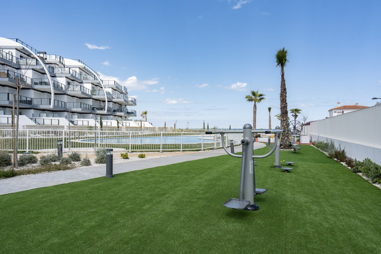 4502DEN Fantastisches modernes Penthouse direkt am Strand zu verkaufen in Denia