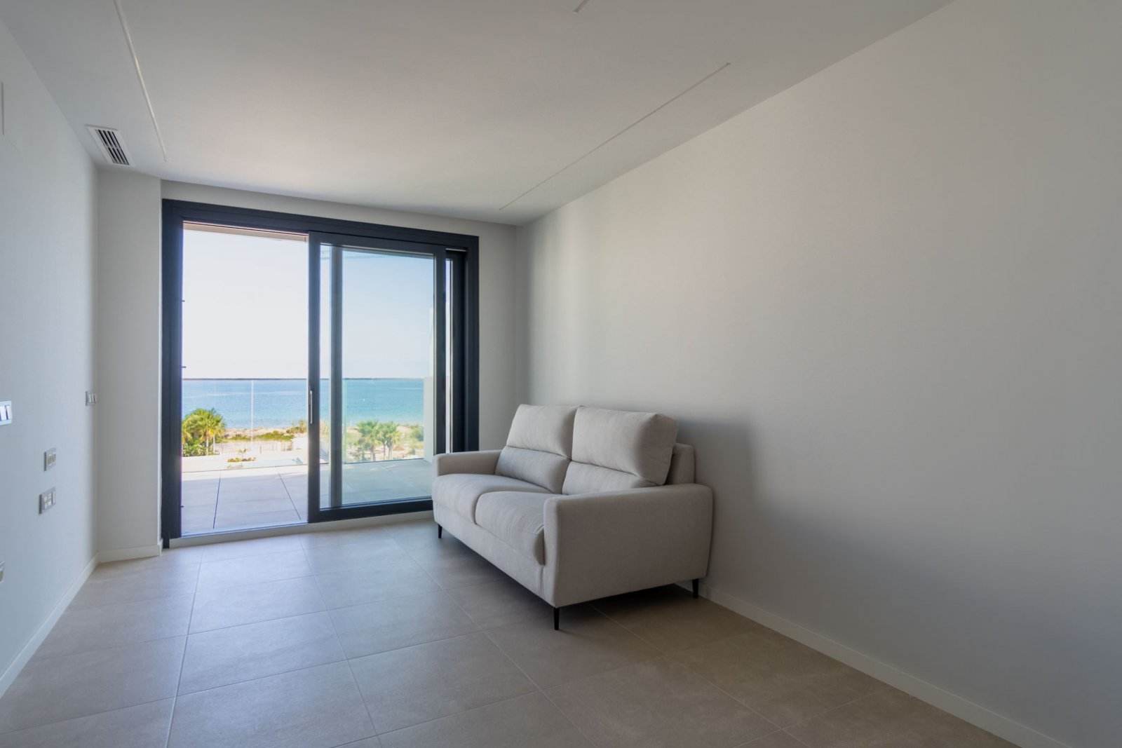8297DEN Penthouse mit großer Terrasse, in erster Linie mit Meer- und Bergblick, zu verkaufen in Denia.