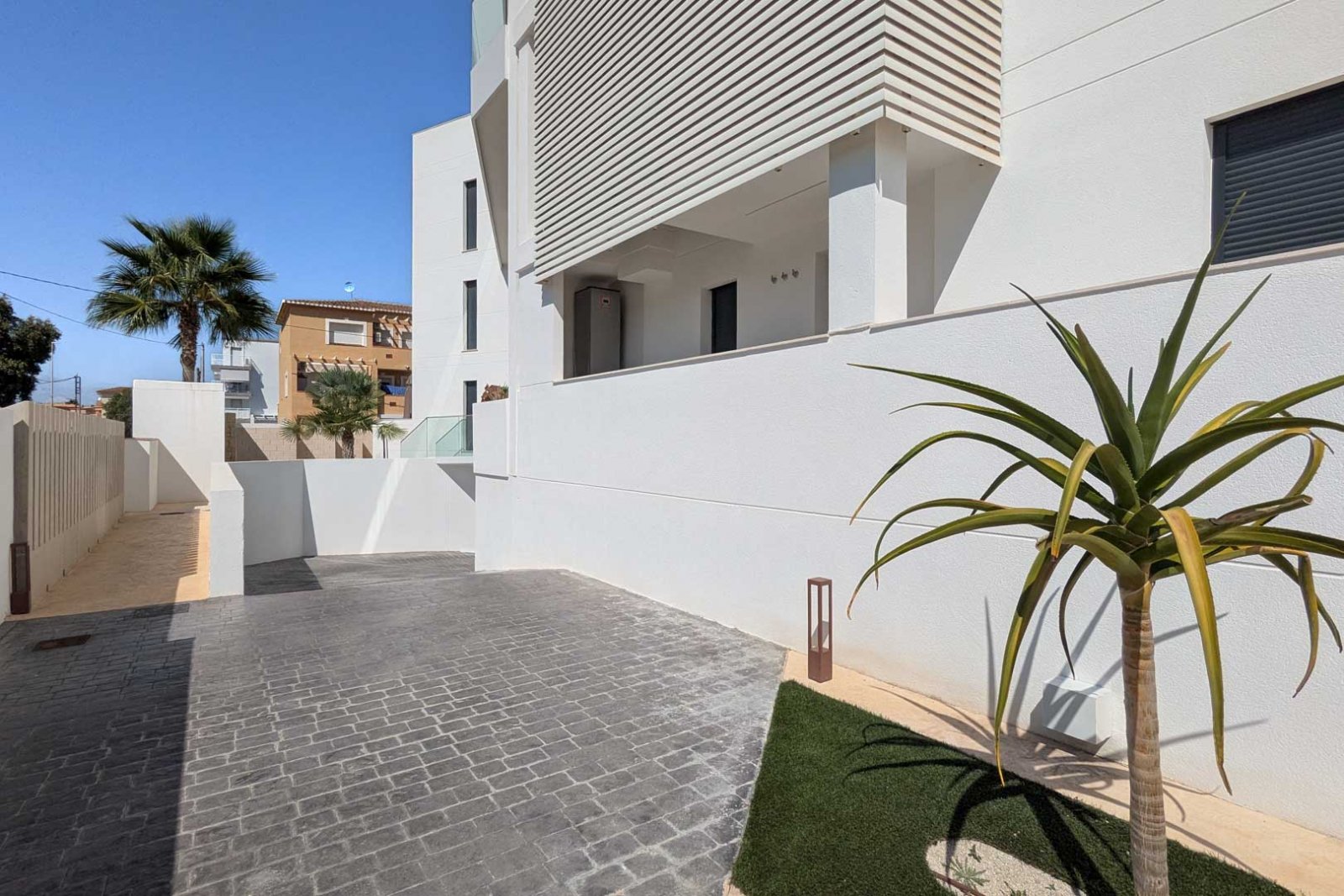 8297DEN Penthouse mit großer Terrasse, in erster Linie mit Meer- und Bergblick, zu verkaufen in Denia.